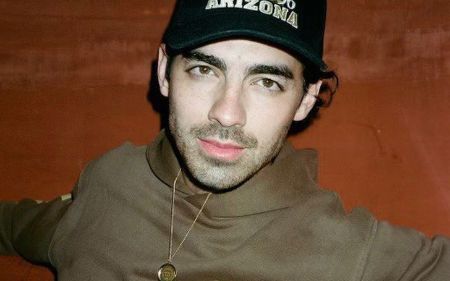 Joe Jonas dated Taylor Swift.